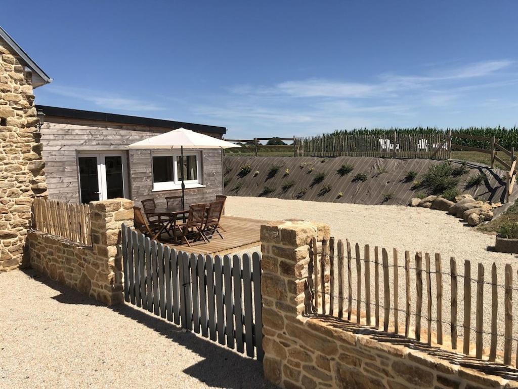 Charmante Maison De Campagne En Pierres Et Bois Sartilly-Baie-Bocage Kültér fotó